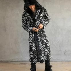 SpiritHoods LLC Santa Fe Wolf Classic Faux Fur Style Robe | Men's NIGHT TIME STYLE