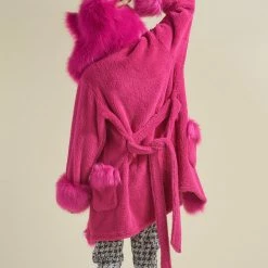 SpiritHoods LLC Lipstick Wolf Classic Short Faux Fur Robe | Men's NEW 12 SpiritHoods LLC Lipstick Wolf Classic Short Faux Fur Robe | Men's NEW