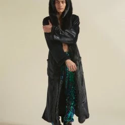 SpiritHoods LLC Black Panther Classic Faux Fur Style Robe | Men's