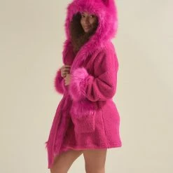SpiritHoods LLC Lipstick Wolf Classic Short Faux Fur Robe | Women's NEW