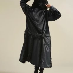 SpiritHoods LLC Black Panther Classic Faux Fur Style Robe | Women's NEW 14 SpiritHoods LLC Black Panther Classic Faux Fur Style Robe | Women's NEW