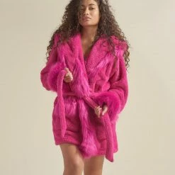SpiritHoods LLC Lipstick Wolf Classic Short Faux Fur Robe | Women's NEW