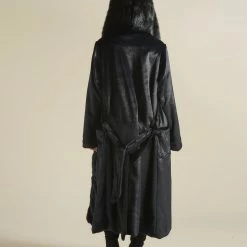 SpiritHoods LLC Black Panther Classic Faux Fur Style Robe | Women's NEW 16 SpiritHoods LLC Black Panther Classic Faux Fur Style Robe | Women's NEW