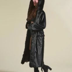 SpiritHoods LLC Black Panther Classic Faux Fur Style Robe | Women's NEW