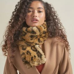 SpiritHoods LLC Jaguar Luxe Faux Fur Scarf | Women's