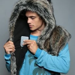 SpiritHoods LLC Dire Wolf Faux Fur Shawl | Men's