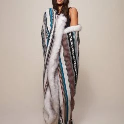 SpiritHoods LLC HOME GOODS Husky Baja Faux Fur Throw