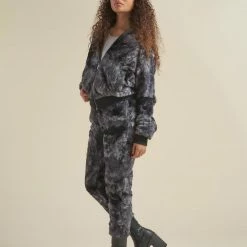 SpiritHoods LLC Shark ULTRA SOFT Faux Fur Bomber Jacket | Women's 15 SpiritHoods LLC Shark ULTRA SOFT Faux Fur Bomber Jacket | Women's