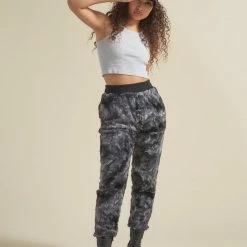 SpiritHoods LLC NEW Shark ULTRA SOFT Faux Fur Sweatpants | Women's 17 SpiritHoods LLC NEW Shark ULTRA SOFT Faux Fur Sweatpants | Women's