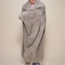 SpiritHoods LLC CUDDLE TIME Arctic Wolf Faux Fur Throw 18 SpiritHoods LLC CUDDLE TIME Arctic Wolf Faux Fur Throw