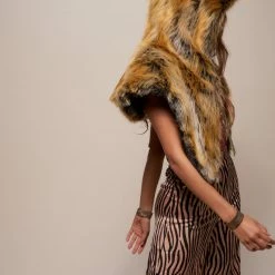 SpiritHoods LLC DAY TIME STYLE Red Wolf Faux Fur Shawl 10 SpiritHoods LLC DAY TIME STYLE Red Wolf Faux Fur Shawl