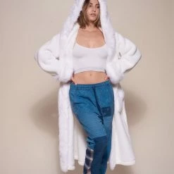 SpiritHoods Arctic Wolf Classic Faux Fur Robe | Women's